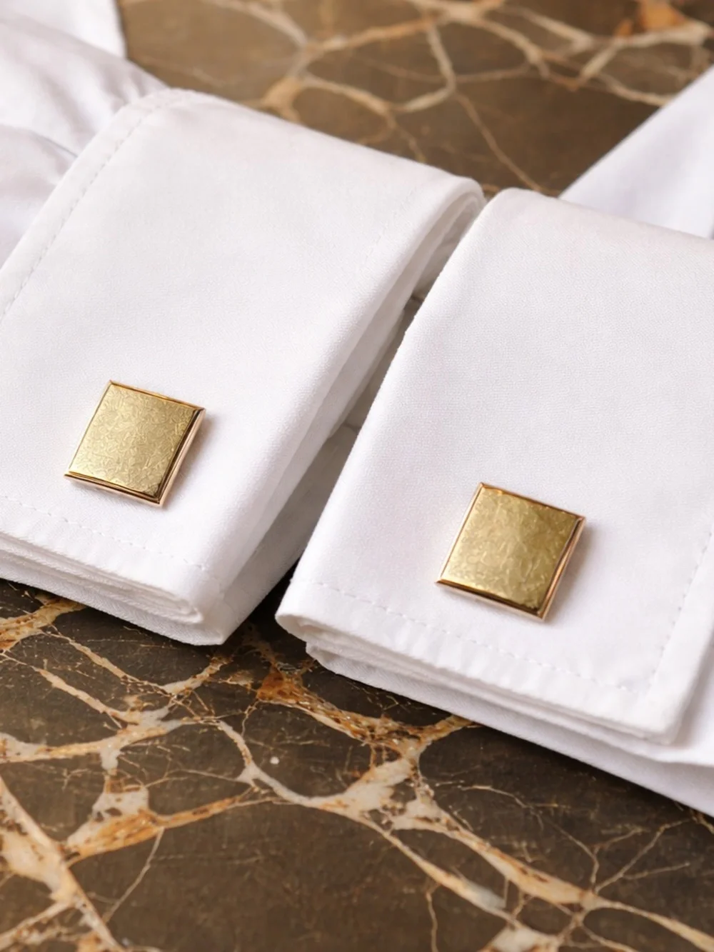 Vintage Hickok Gold Tone Square Cufflinks Classic Mid Century